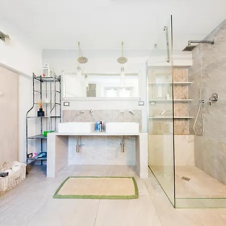 아파트 Leo's House By Holidayhome24 *